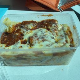 Baked rigatoni with bolognese Baked rigatoni with bolognese