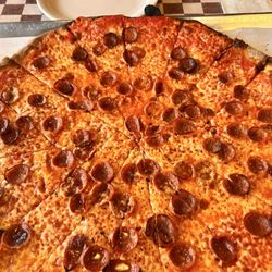 Tomatoes APIZZA - Large Pepperoni pizza with "classic" sauce.