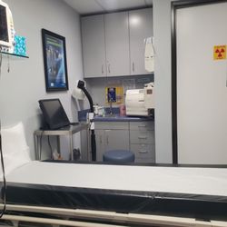 Miguel Dominguez, MD - American Pain Institute - Clean office and comfortable too