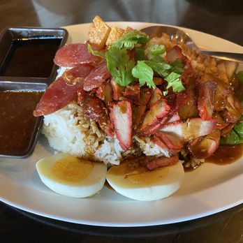 Khao Kang Thai Kitchen - Pork rice plate. - Thai Near Me - Mountain View, California