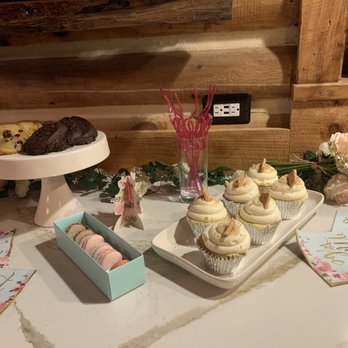 CEG Bakery - Cupcakes and macaroons - Bakeries Near Me - Atlanta, Georgia