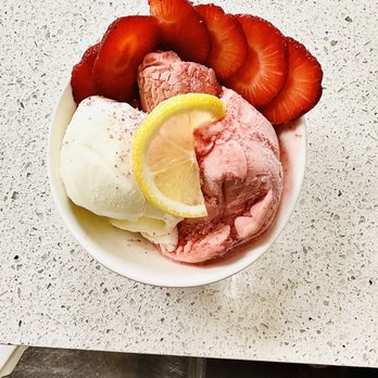 Curate - Strawberry and lemon sorbet - Tapas/Small Plates Near Me - Springfield, Illinois
