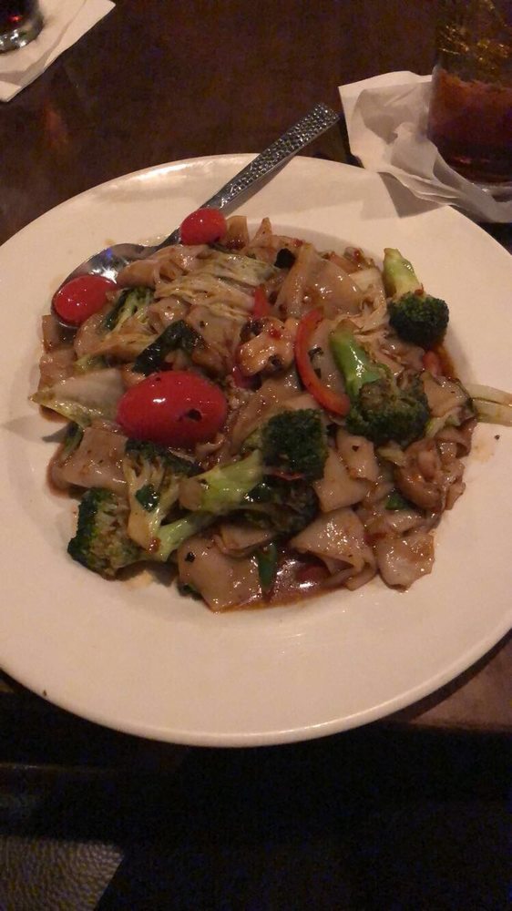 Order Pad Kee Mao Veggie food online from Pasa-Thai store, McLean on bringmethat.com