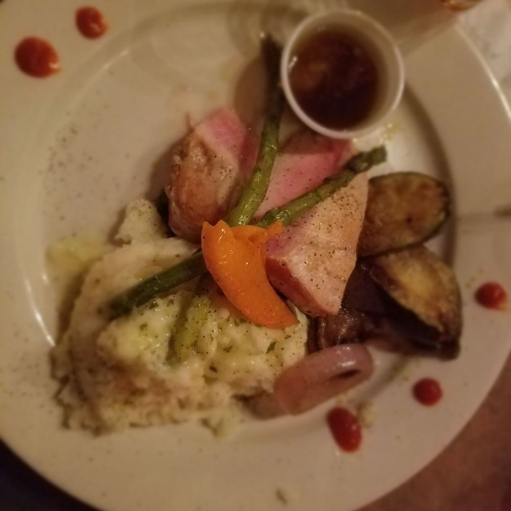 Greek's 205 - Grilled tuna - Wine Bars Near Me - Victoria, Texas Greek's 205 - Grilled tuna - Wine Bars Near Me - Victoria, Texas