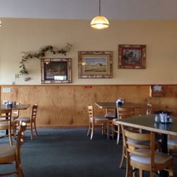 Corner Store Restaurant & Gun Shop - Excellent food and friendly family atmosphere!