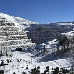 Pikes Peak Heritage Center at Cripple Creek - View of CCV open pit gold mine from the museum parking lot.