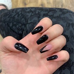Deluxe Nail Salon Crown Point