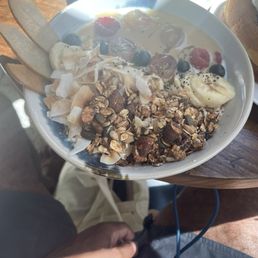Granola yogurt bowl