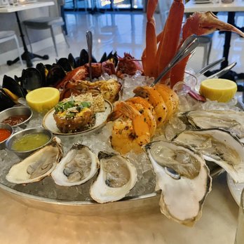 La Vie - Petite Riviera Tower - Cocktail Bars Near Me - Washington, DC, District of Columbia