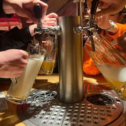 The Pub - Tap your own beer on your Table