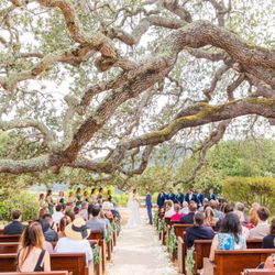 Los Laureles Lodge Restaurant & Saloon - Lovely ceremony under the expansive oak tree up on the hill.