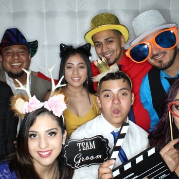Oh Snap Social Booth - Photo Booth Rentals Near Me