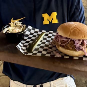 PORTOBELLO - Pulled Pork - American Near Me - Whistler, British Columbia