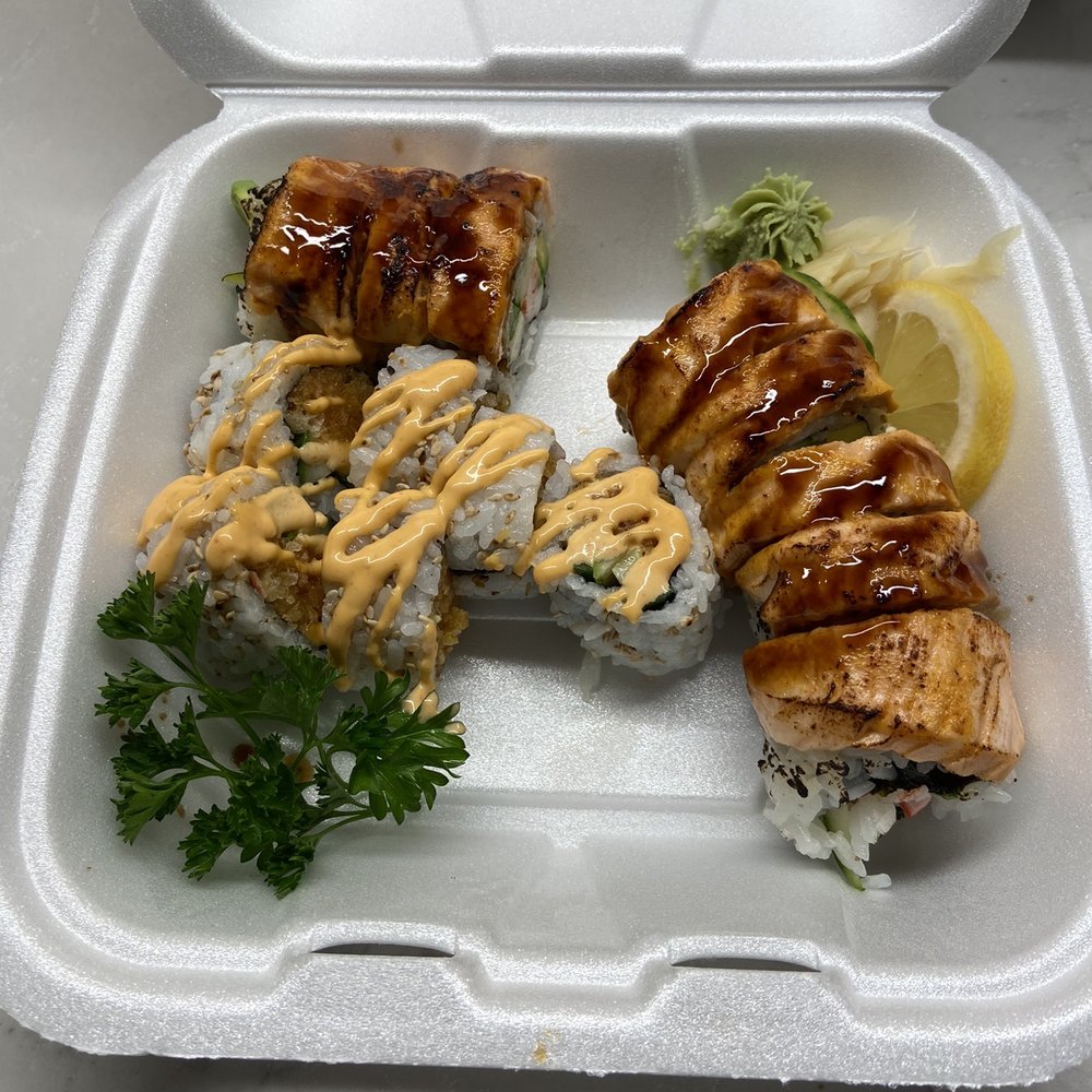 Tokyo Sushi - Spicy tuna roll is the best hands down!! And the torched fish on the crazy roll is delicious! - Sushi Bars Near Me - Toronto, Ontario