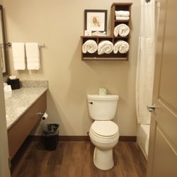 GrandStay Hotel & Suites Sisters - Two Queen Guest Room