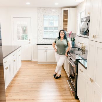 Legacy Renovations - Legacy Renovations Interior Designer in Kitchen she designed for a client - General Contractors Near Me - Jacksonville, Florida Legacy Renovations - Legacy Renovations Interior Designer in Kitchen she designed for a client - General Contractors Near Me - Jacksonville, Florida