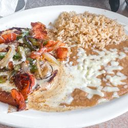 Breakfast Cove - Grilled chicken with rice and beans