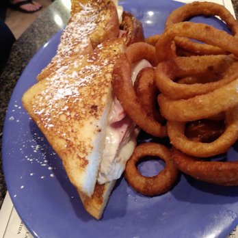 Christo's Family Restaurant - The Monte christo - Breakfast & Brunch Near Me - Trinity, Florida