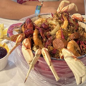 The Submarine Crab - Combo 2 (2 Corns, 2 Potatoes & 4 Sausages Included) with 1 lb Dungeness Crab Legs - Seafood Near Me - Hawthorne, California