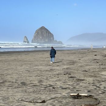 Cannon Beach - Always the ambience of mist on a beach walk - Beaches Near Me