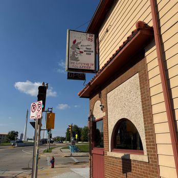 Conejitos Place - exterior - Mexican Near Me - Milwaukee, Wisconsin