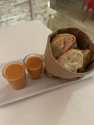 Bodega de los Secretos by null