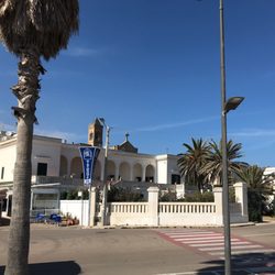 Cafè do Mar - View from across the street near Adriatic.
