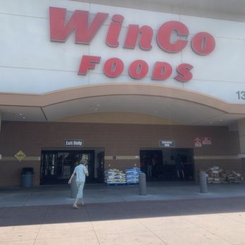 WinCo Foods - Outside entrance - Grocery Near Me - Gilbert, Arizona WinCo Foods - Outside entrance - Grocery Near Me - Gilbert, Arizona