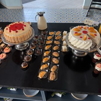 Grand Hotel Tijuana - The Buffet on the 3rd floor there Dessert's - Hotels Near Me - Tijuana, BCN Grand Hotel Tijuana - The Buffet on the 3rd floor there Dessert's - Hotels Near Me - Tijuana, BCN