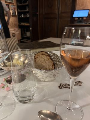 Old Swiss House by null