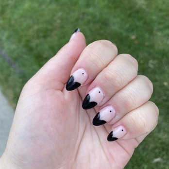 BeeQ Downtown A2 - Nails - Nail Salons Near Me - Ann Arbor, Michigan