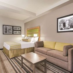 La Quinta by Wyndham Brooklyn East - Guest room