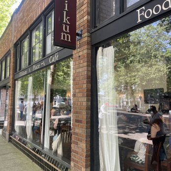 Tilikum Place Cafe - New American Near Me - Seattle, Washington
