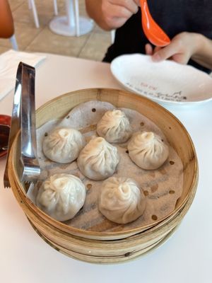 ShangHai Restaurant+ZhangLiang Spicy Hot Pot 张亮麻辣烫 by null