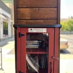 Grocery Outlet - Little Free Library