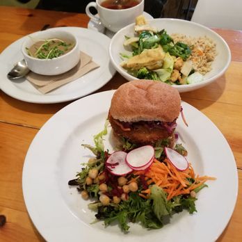 Rise Above - Our food looked great! - Breakfast & Brunch Near Me - St. Catharines, Ontario