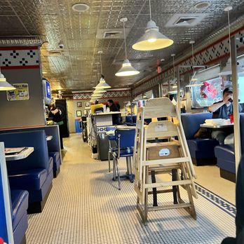 Patriots Diner - Diners Near Me - Woonsocket, Rhode Island