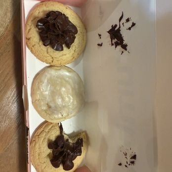 Crumbl - Paseo Del Norte - Half iced cookie that was extremely stale as if it had been out for 3 days. Hard icing. - Bakeries Near Me - Albuquerque, New Mexico