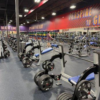 Crunch Fitness - Plano - Gyms Near Me - Plano, Texas