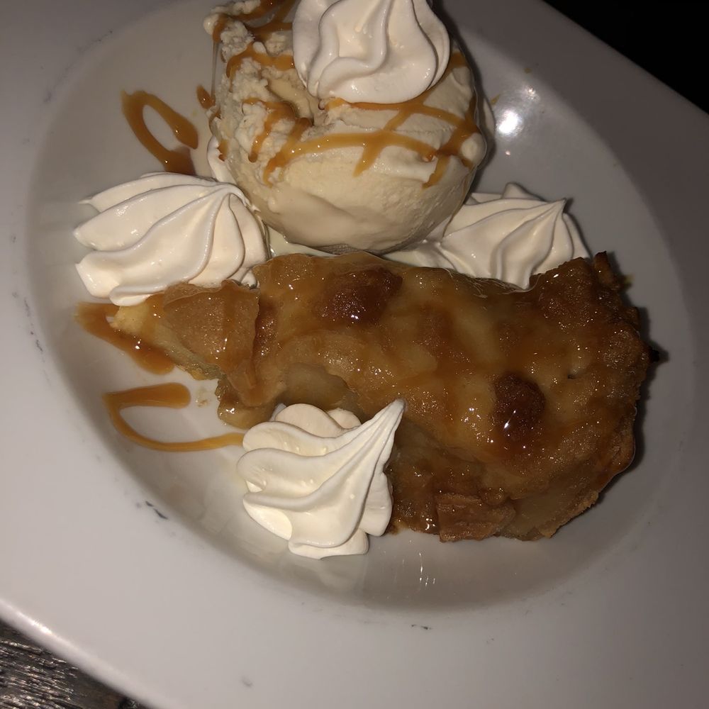 CJ Finz - Apple crisp dessert - Seafood Near Me - Manassas, Virginia