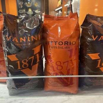 Vanini Swiss Chocolate 1871 - They sell coffee too - Chocolatiers & Shops Near Me - Interlaken, BE Vanini Swiss Chocolate 1871 - They sell coffee too - Chocolatiers & Shops Near Me - Interlaken, BE