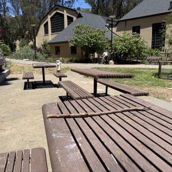 Glen Park Playground - Picnic tables and park clubhouse in background - Playgrounds Near Me - San Francisco, California Glen Park Playground - Picnic tables and park clubhouse in background - Playgrounds Near Me - San Francisco, California