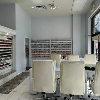 Midtown Nail Spa - good - Nail Salons Near Me - Raleigh, North Carolina