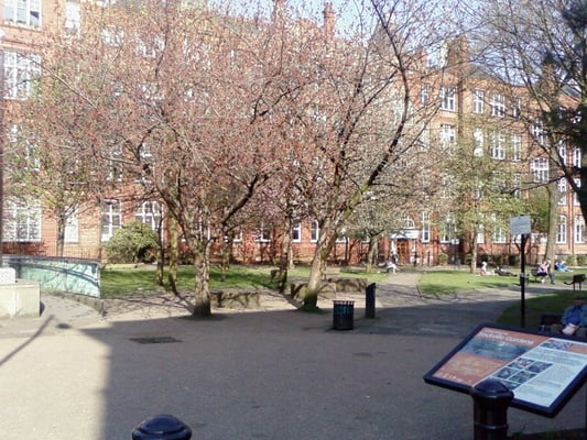 Sackville Gardens by null