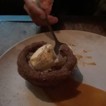 La Justina - Churro basket with apple puree and ice cream. - Mexican Near Me - Tijuana, BCN