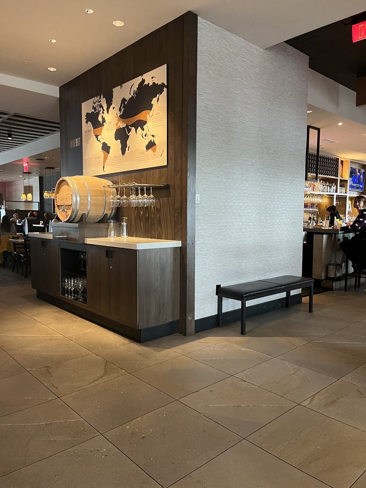 Cooper’s Hawk Winery & Restaurant