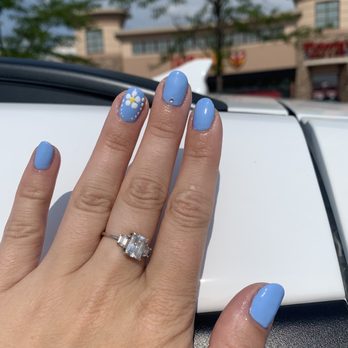 Victoria's Nails & Spa - Nail Salons Near Me - Oakdale, Minnesota