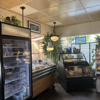 Flying Fish Company - Deli - Seafood Markets Near Me - Portland, Oregon