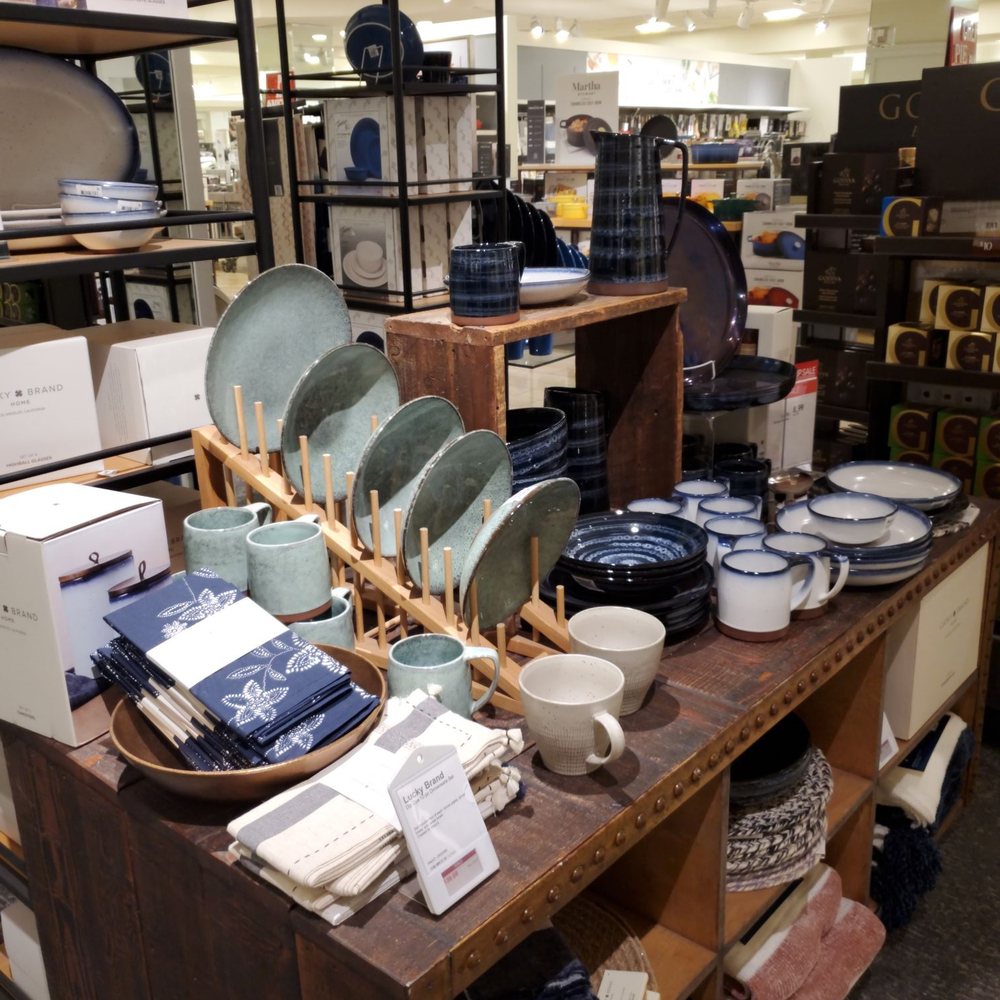 Macy's - Department Stores Near Me - Sherman Oaks, California