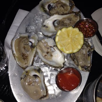 Le Paddock - $1 oysters - French Near Me - Brooklyn, New York